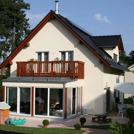 ベッド・アンド・ブレックファスト 