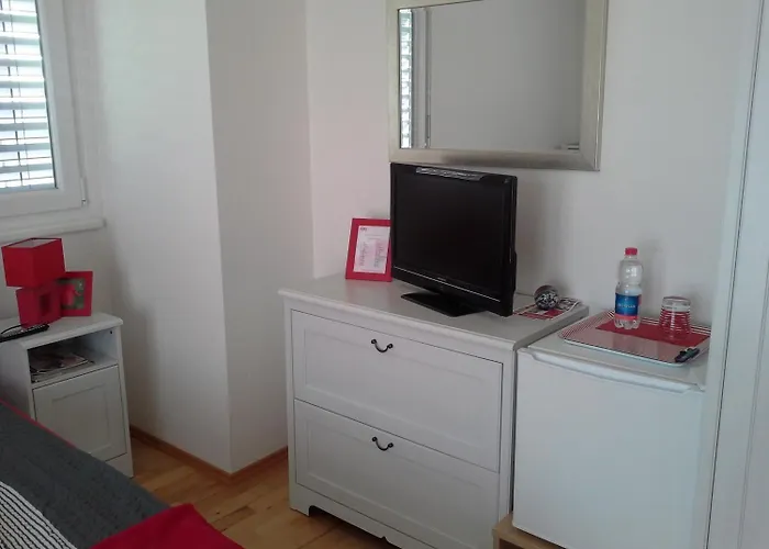 ベッド・アンド・ブレックファスト 